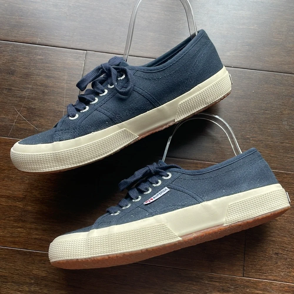 Superga 2750 COTU Classic Sneaker - women’s 8.5